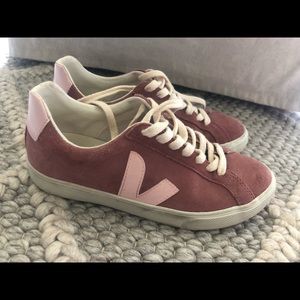 Pink suede Veja Sneakers